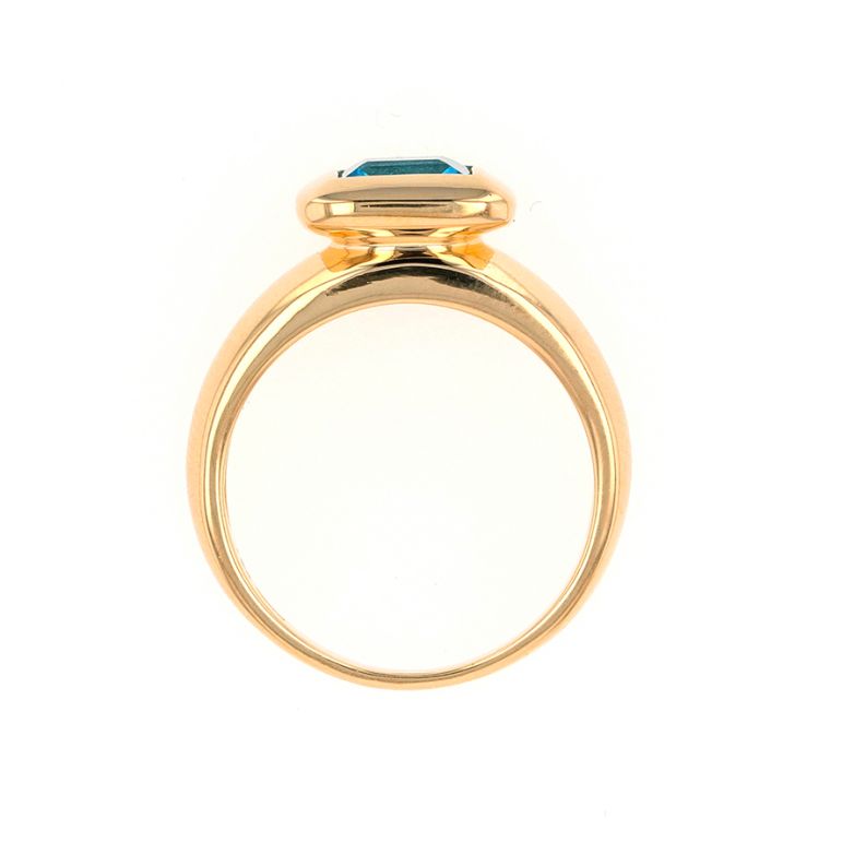 Ring topaz 1.74 carat...