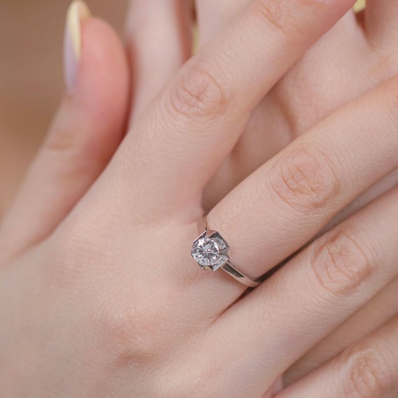 Solitaire diamond 0.67...