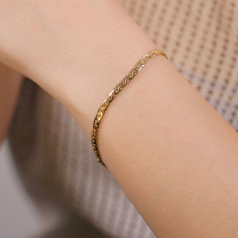 English link bracelet...