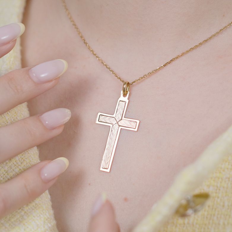 Yellow gold cross 2.34g