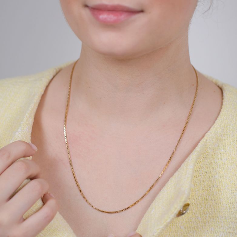 Yellow gold Venetian chain...