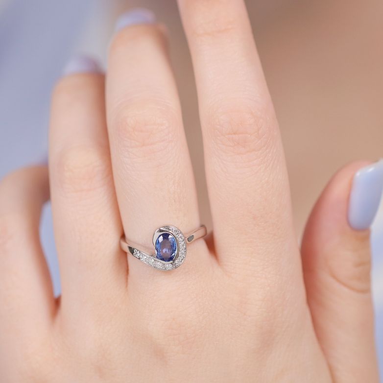 Ring sapphire 0.70 carat...