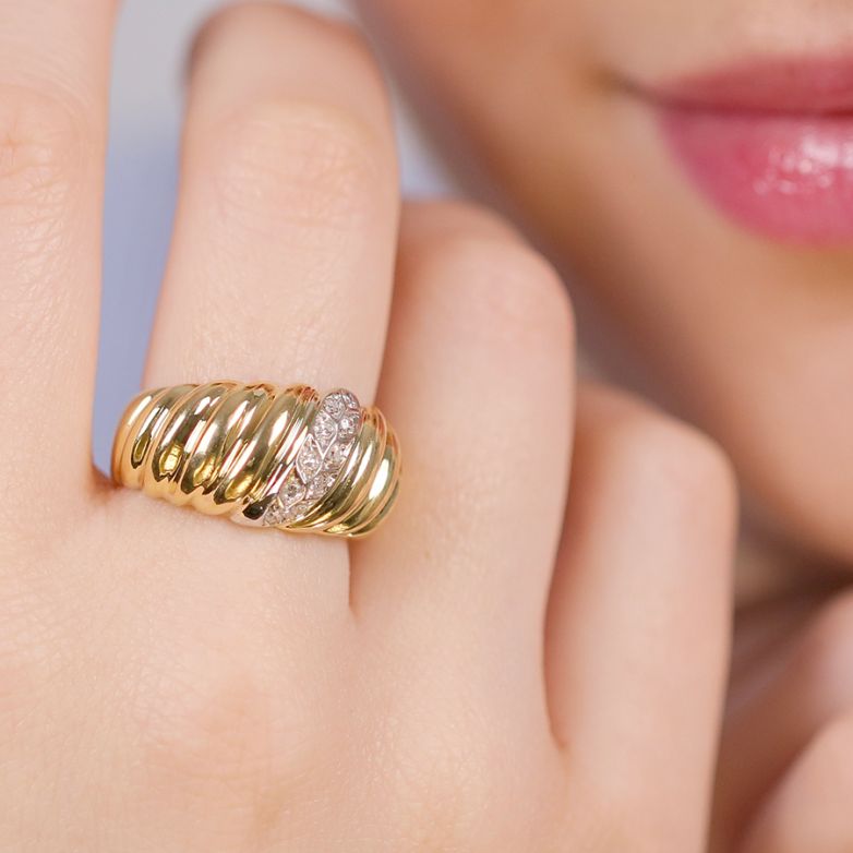 Diamond ring 0.15 carat 2...
