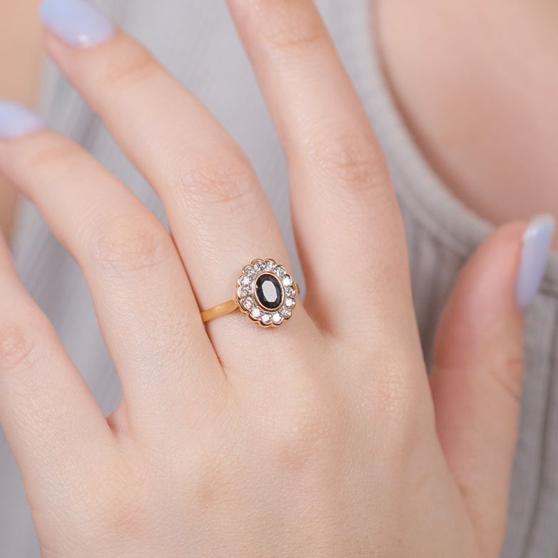 Ring sapphire 0.64 carat...