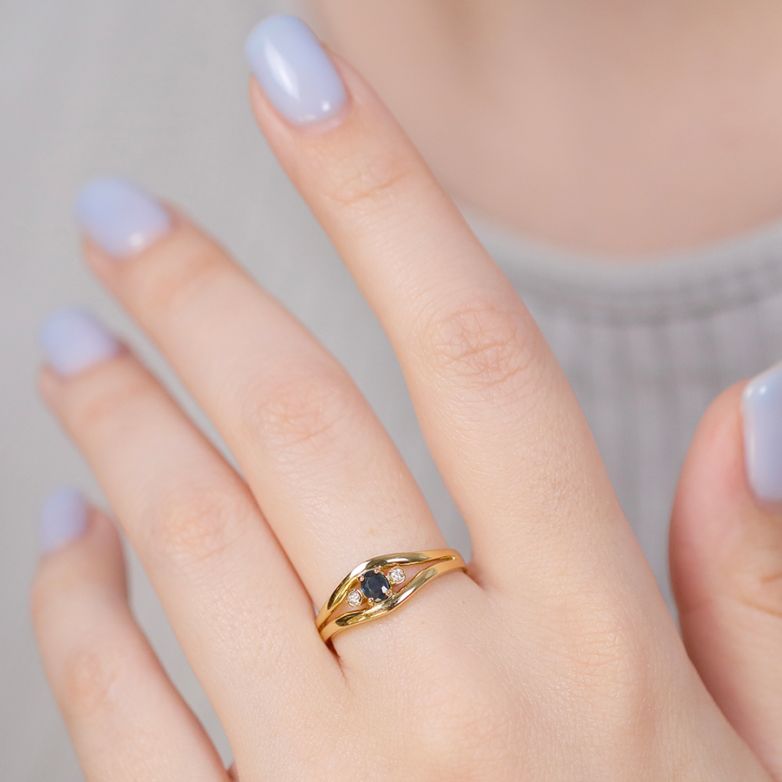 Ring sapphire 0.24 carat...