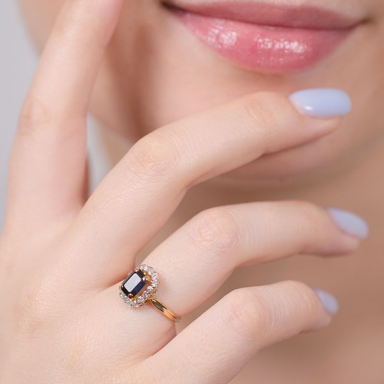 Ring sapphire 1.05 carat...