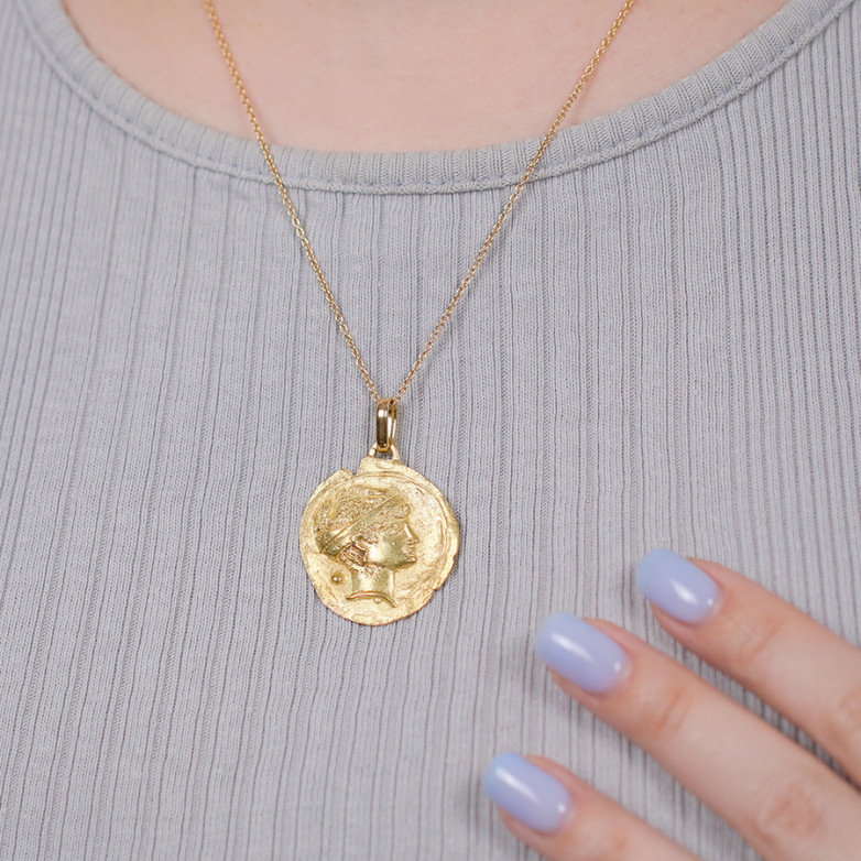 Yellow gold pendant 9.87g
