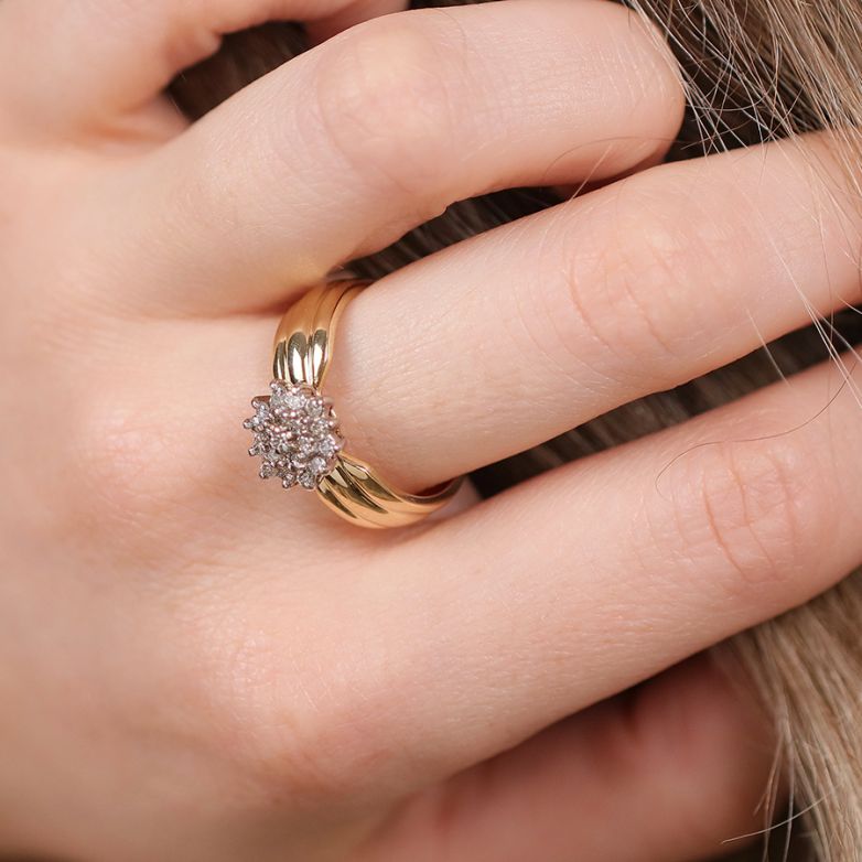 Diamond ring 0.38 carat...