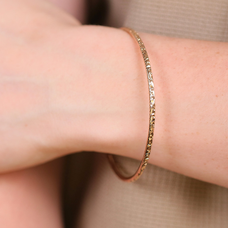 Yellow gold bangle 15.29g