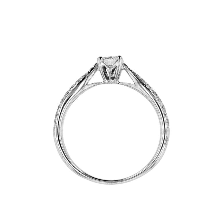 Diamond ring 0.57 carat...