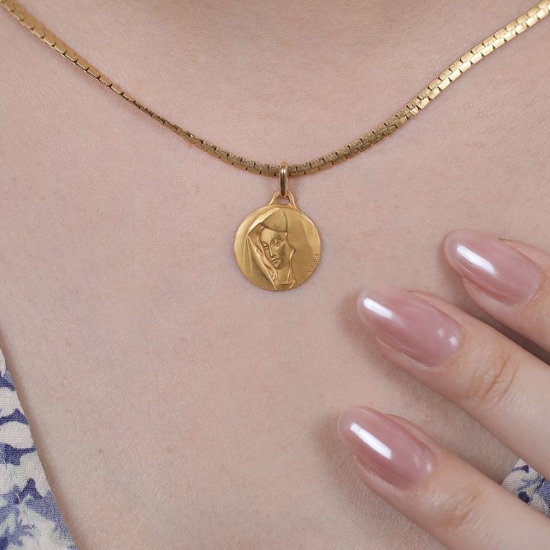 AUGIS medal in yellow gold...