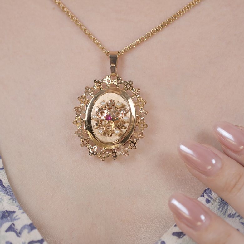 Vintage cassolette pendant...