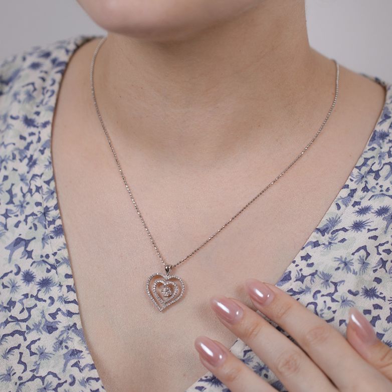 Heart necklace diamonds...