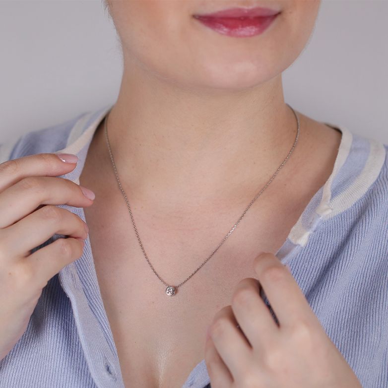 Diamond necklace 0.35 carat...
