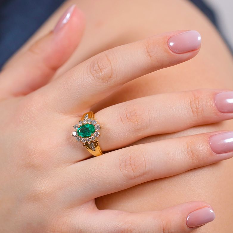 Emerald daisy ring 1.02...
