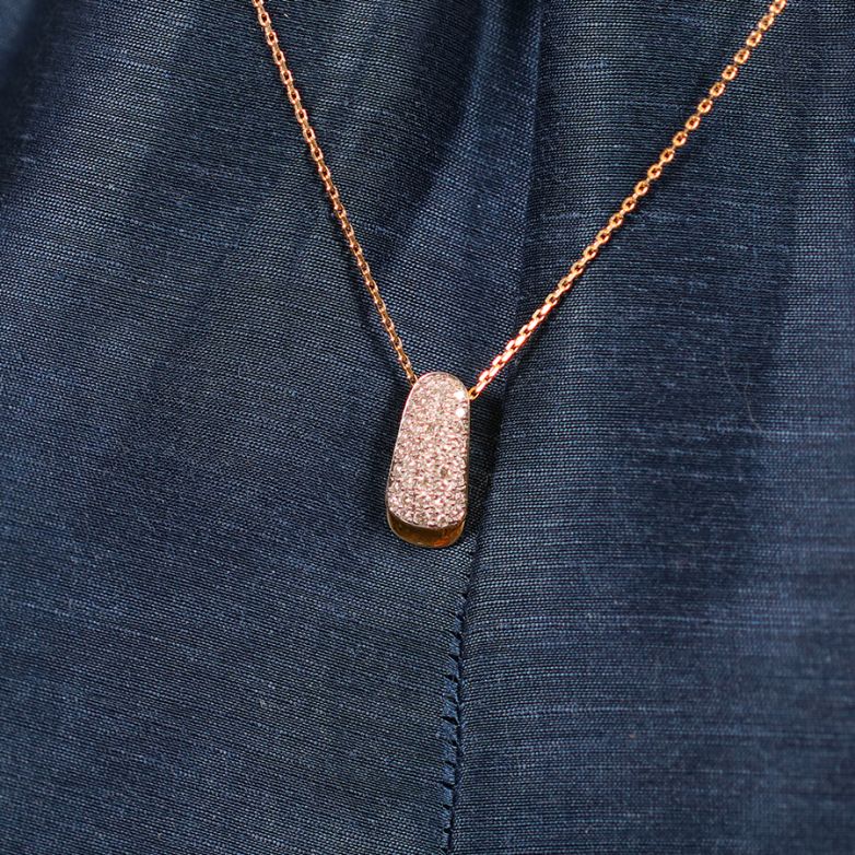 Diamond pendant 0.40 carat...
