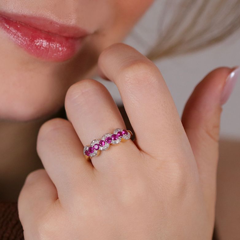 Ring pink sapphires 0.64...