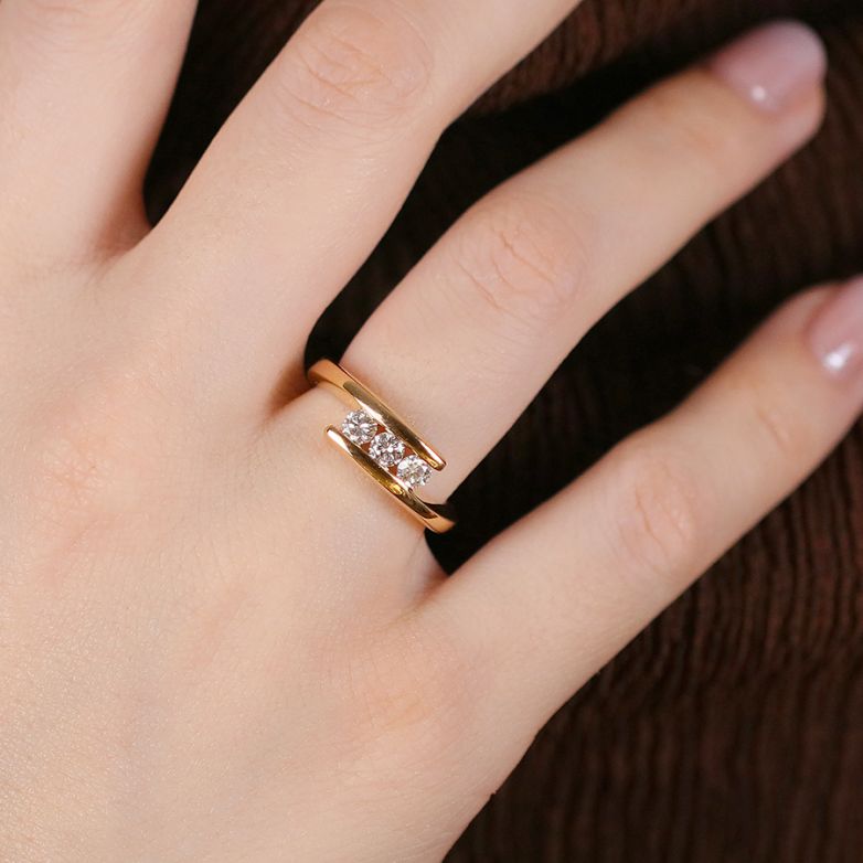 Diamond trilogy ring 0.45...