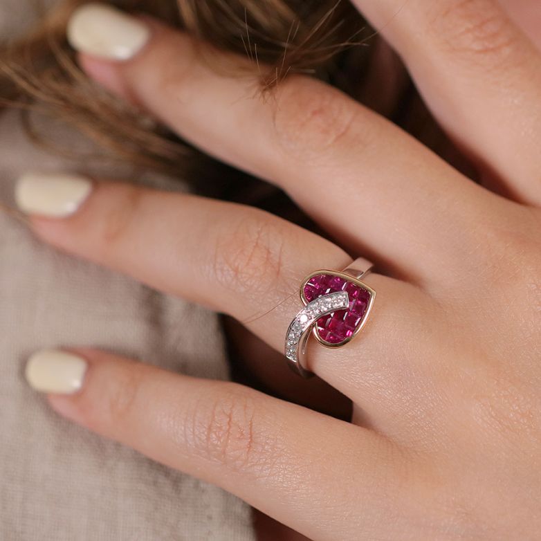 Heart ring ruby 1.14 carat...