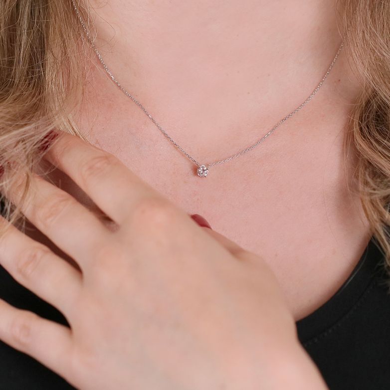 Diamond necklace 0.29 carat...