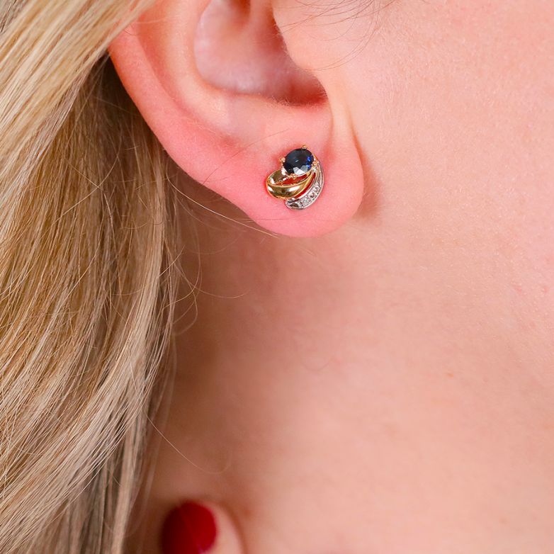 Earrings sapphires 0.64...