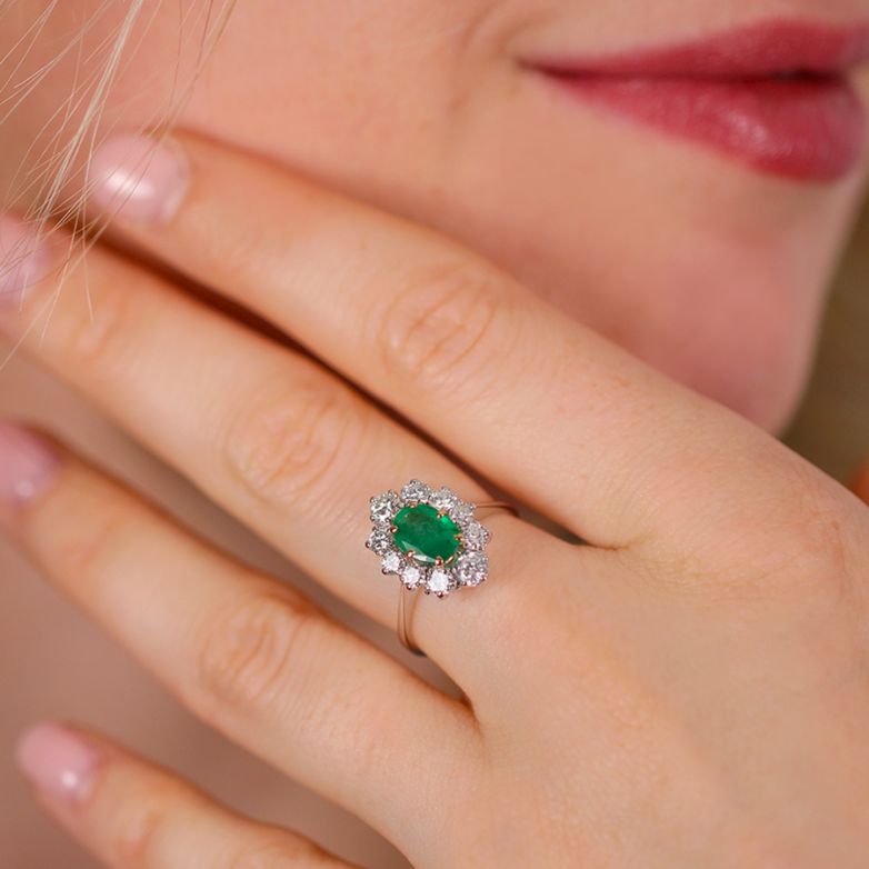 Emerald daisy ring 0.51...
