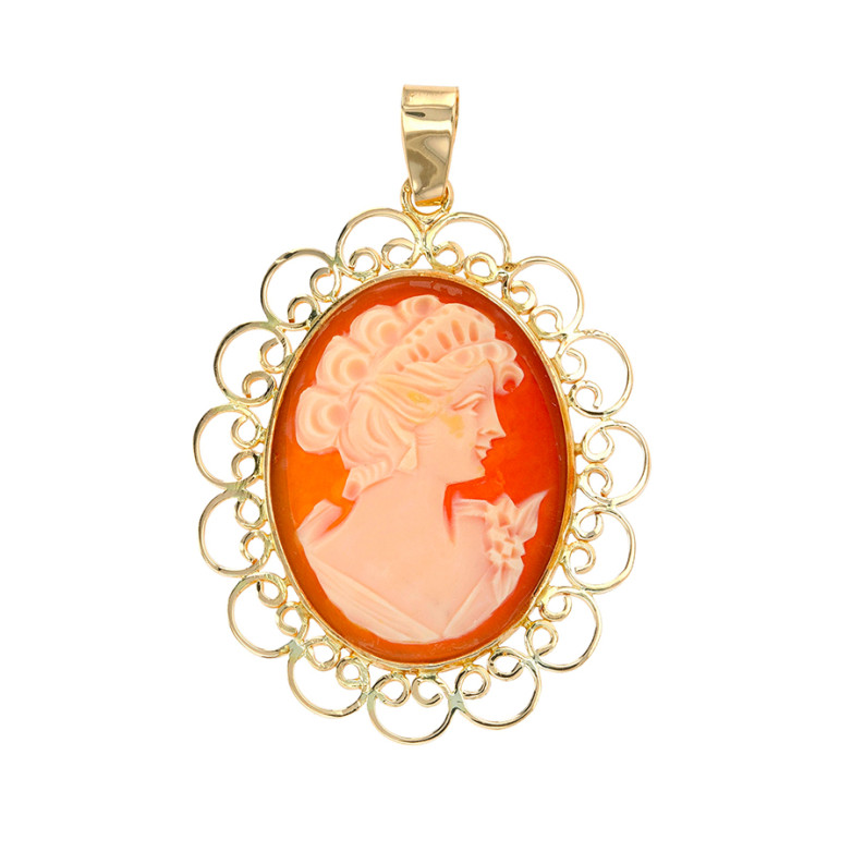 Vintage Cameo pendant...