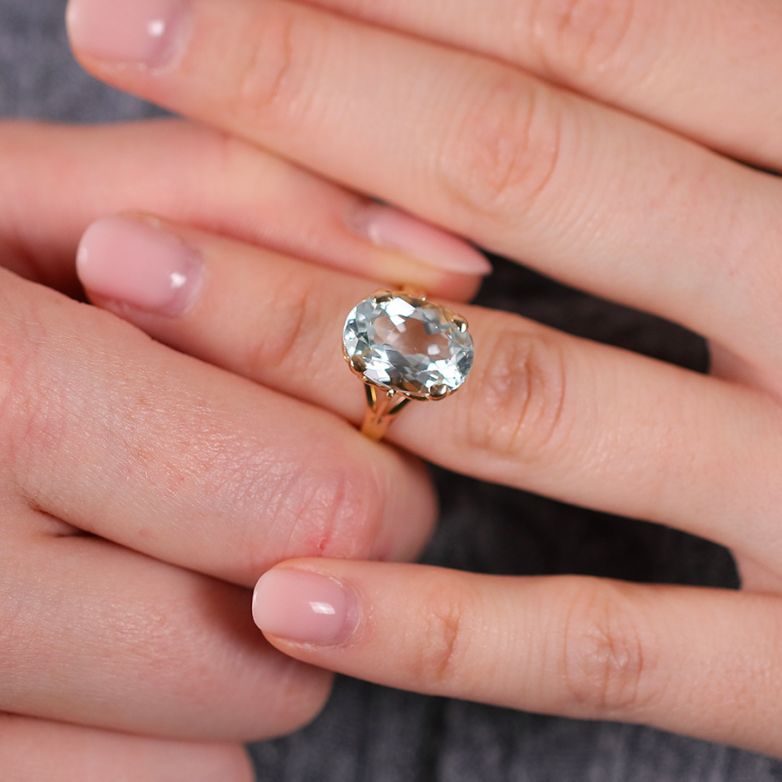 Aquamarine ring 4.77 carats...