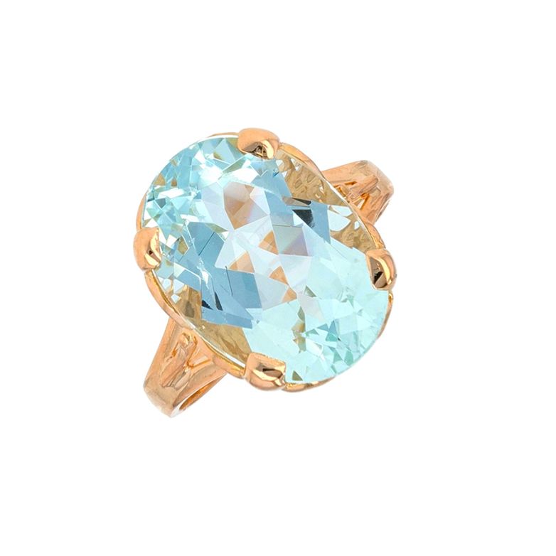 Aquamarine ring 4.77 carats...