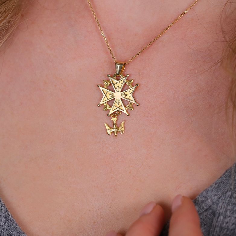 Huguenot cross in yellow...