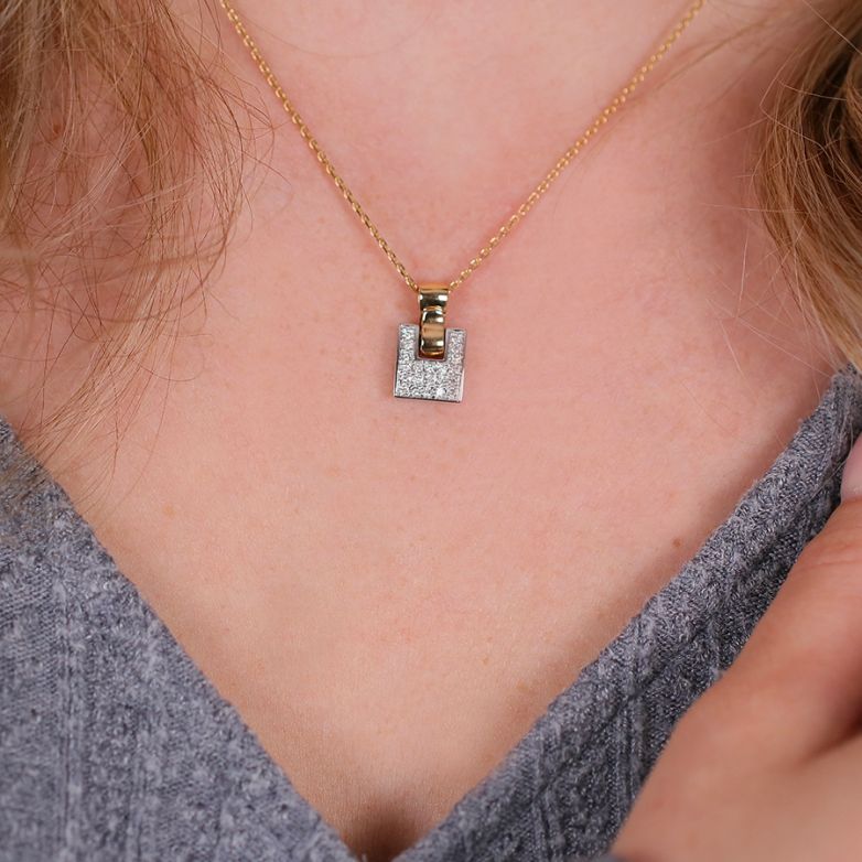 Diamond pendant 0.10 carat...
