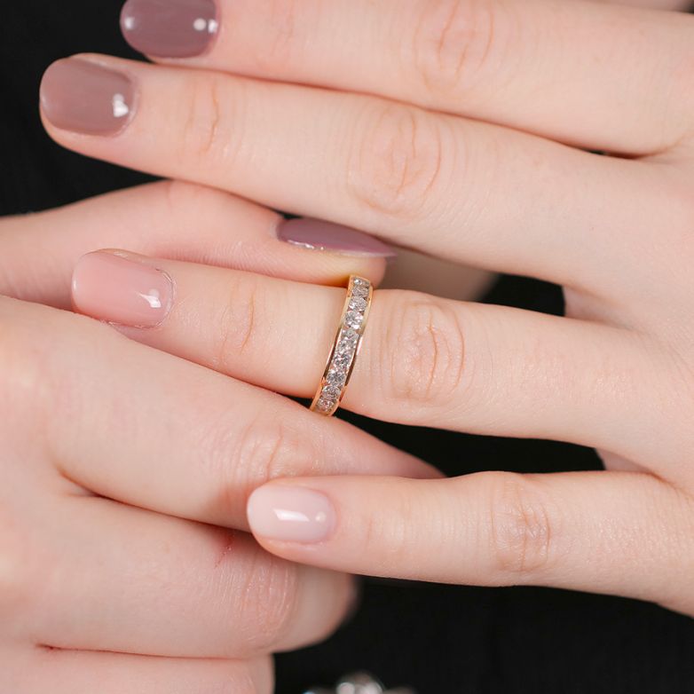 Diamond wedding band 1...