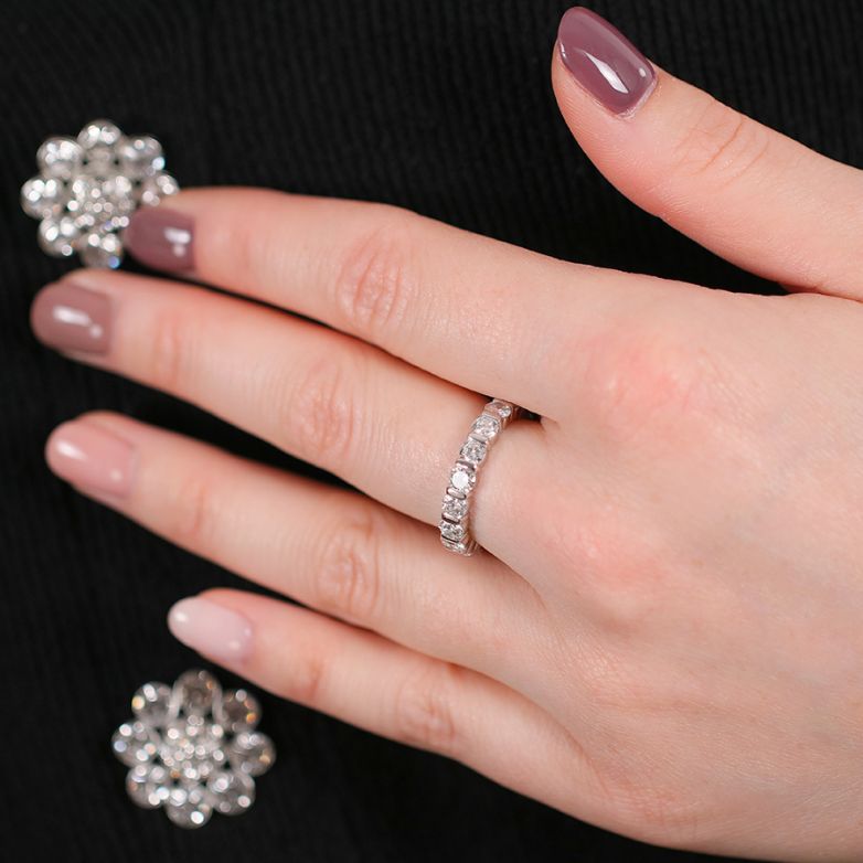 2.89 carat diamond wedding...