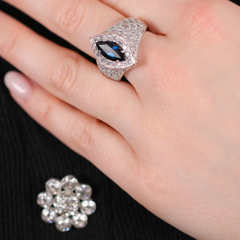 Ring sapphire 2.45 carats...