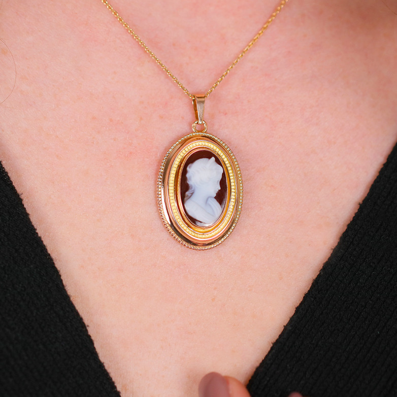 Vintage yellow gold Cameo...