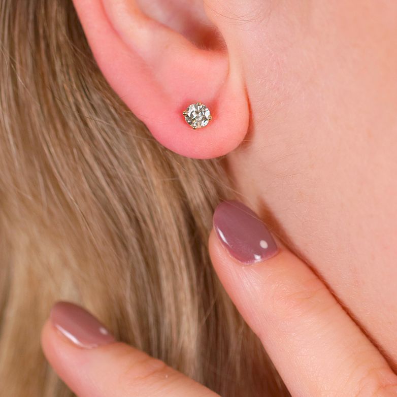 Earrings diamonds 0.64...