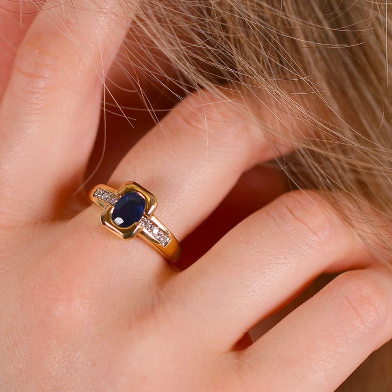Ring sapphire 2.50 carats...