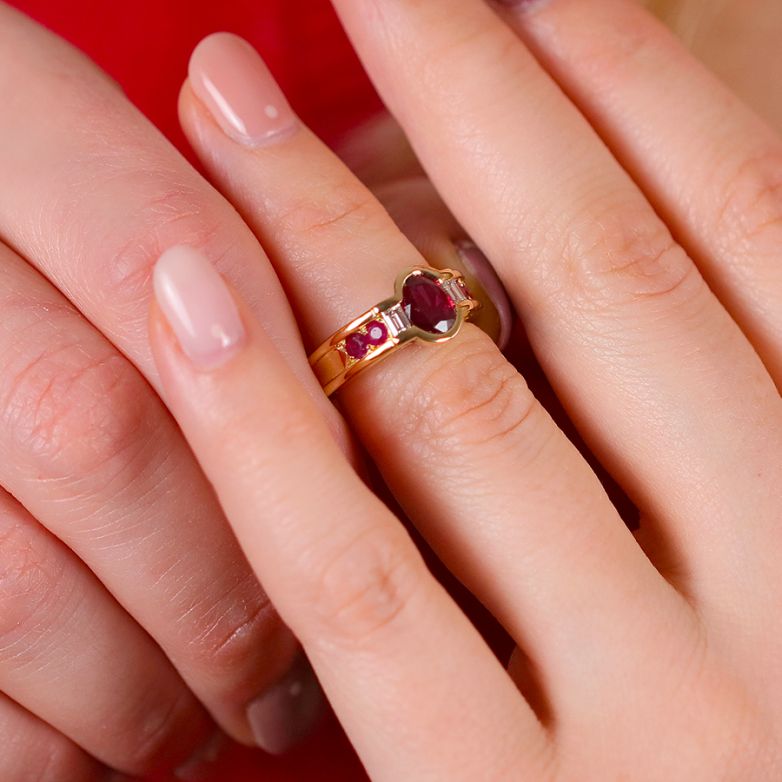 Ring ruby 1.32 carat and...