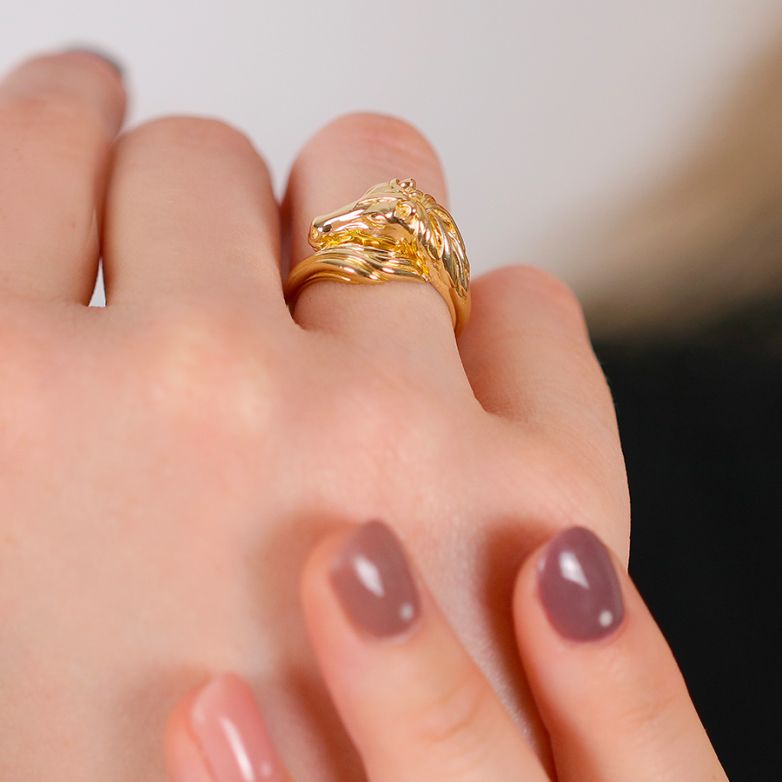 Horse ring yellow gold 6 g