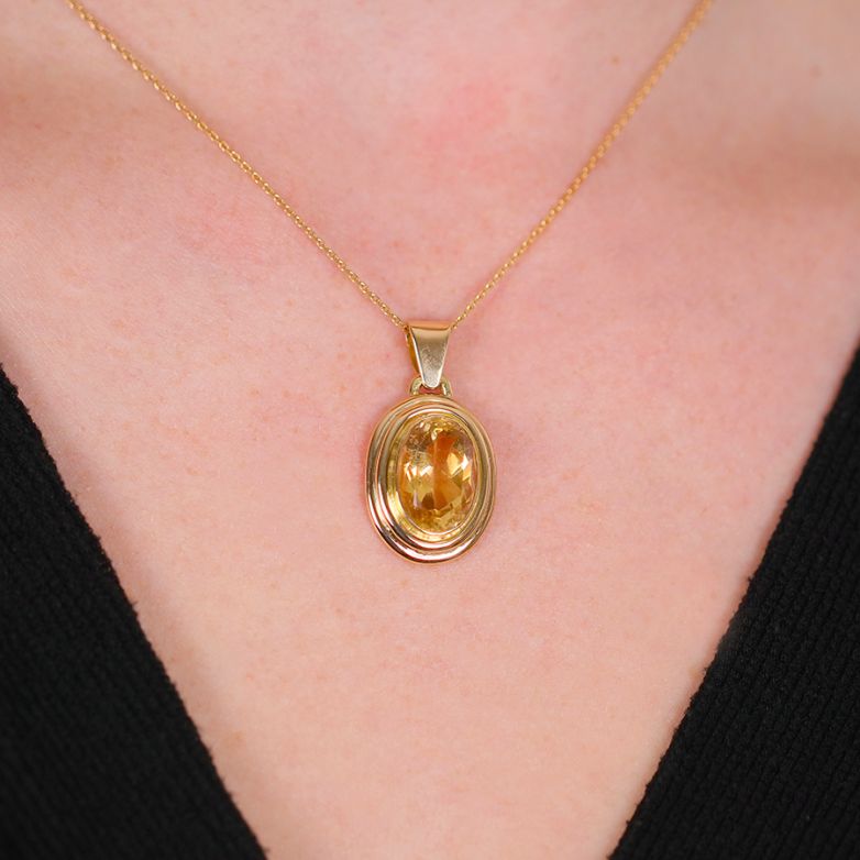 Citrine pendant 5.60 carats...