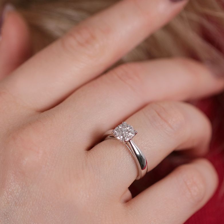 Diamond ring 0.28 carat...
