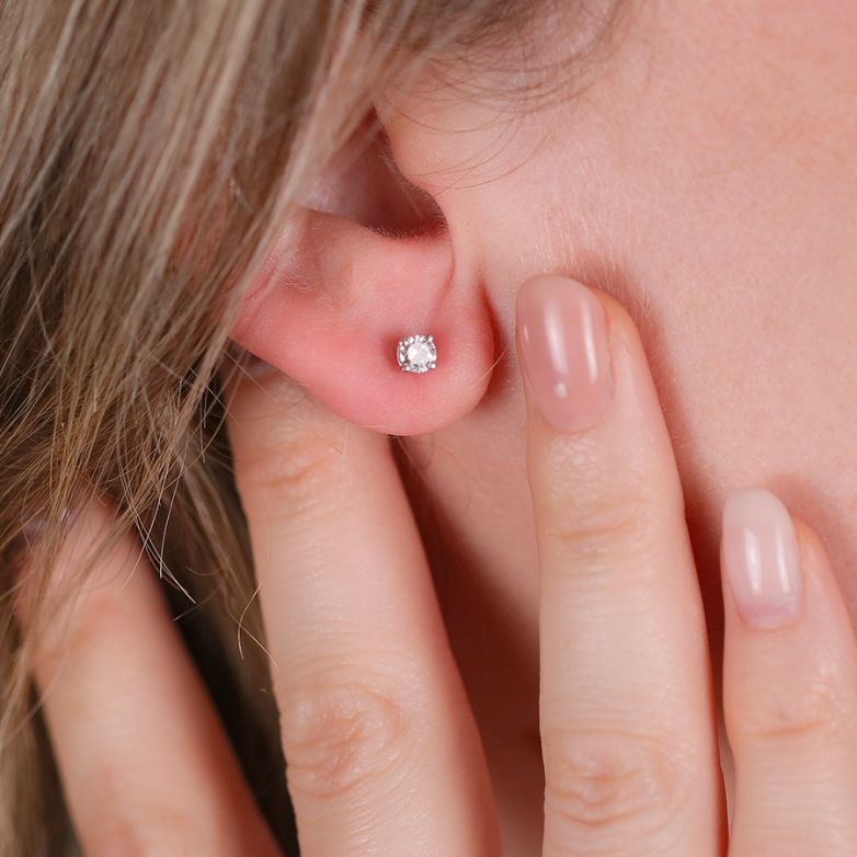 Single earring diamond 0.16...