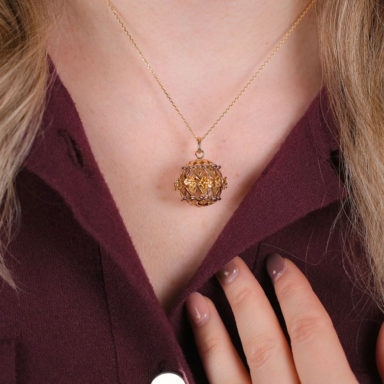 Vintage 2 gold pendant 8.58g