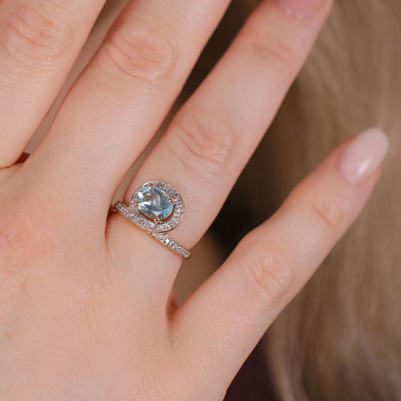Ring topaz 1.26 carat and...