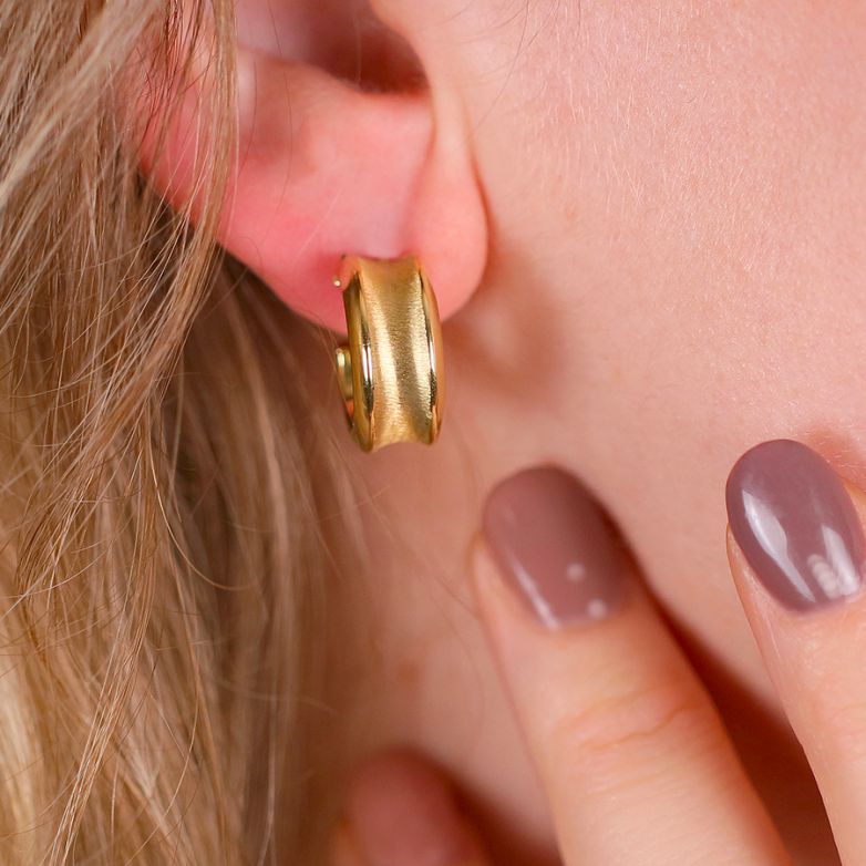Yellow gold earrings 3.48g