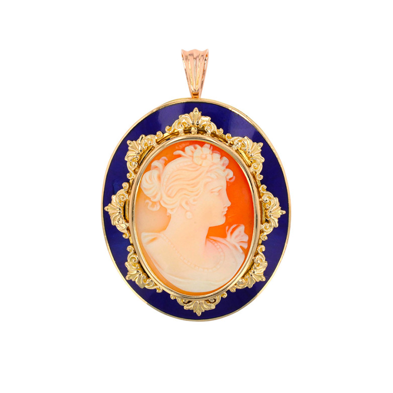 Vintage Cameo pendant...
