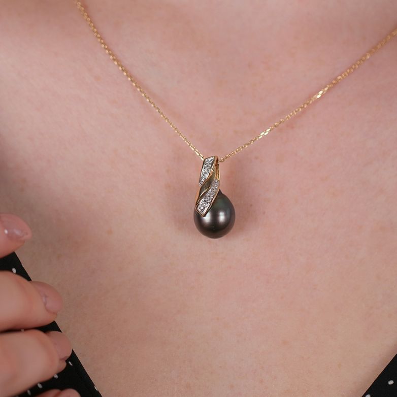 Pendant diamonds 0.03 carat...