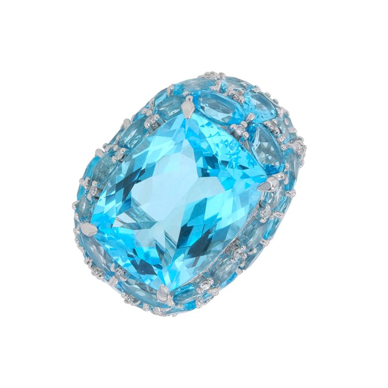 Topaz ring 28.93 carats...