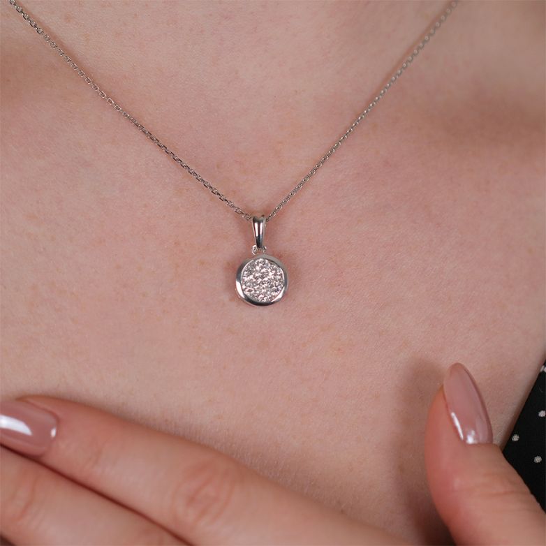 Diamond pendant 0.76 carat...