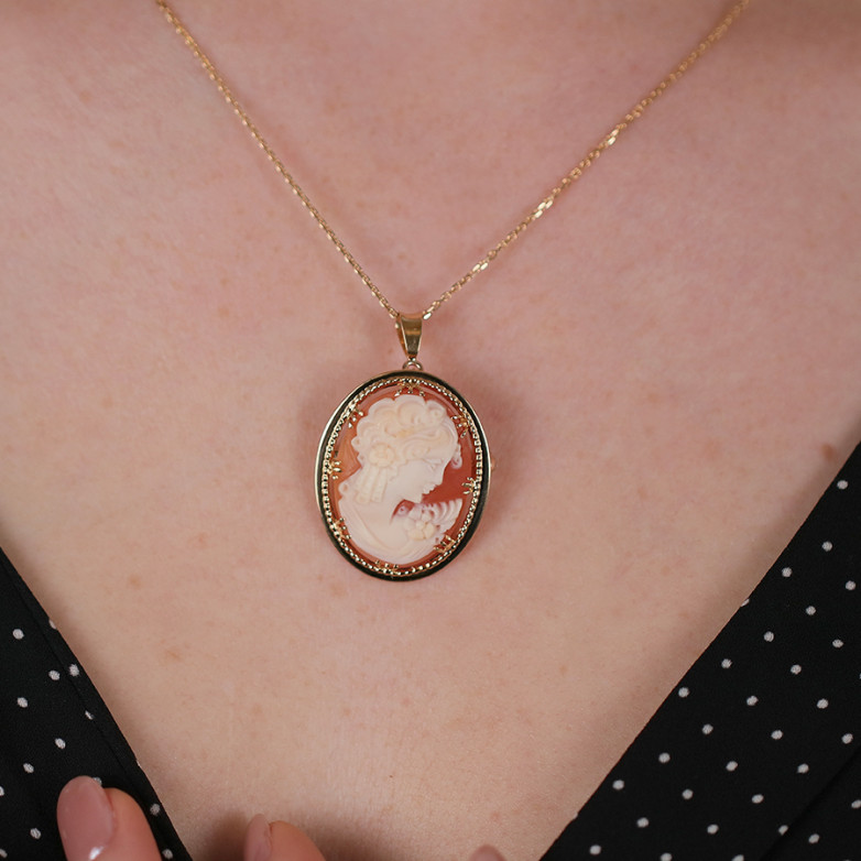 Vintage yellow gold cameo...